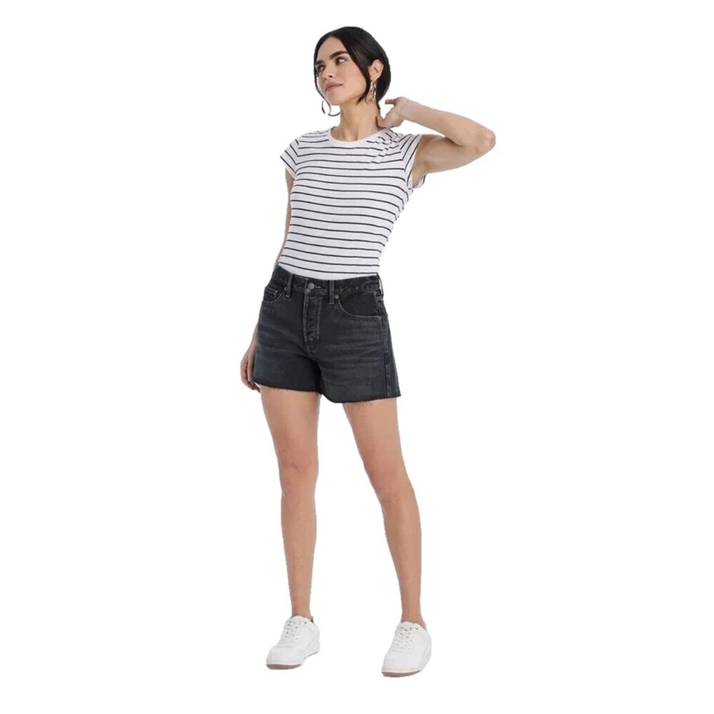 Universal Thread Women's Mid-Rise 90's Baggy Jean Shorts Black Wash | NWT! - Picture 3 of 11